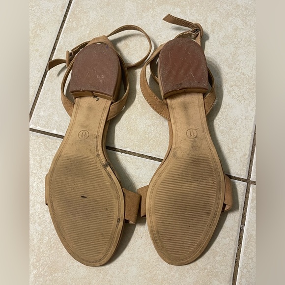 Half Inch Heels - Picture 3 of 3